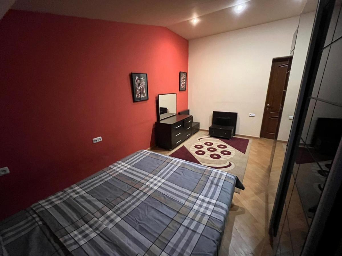 Amigo Guest House เยเรวาน ภายนอก รูปภาพ